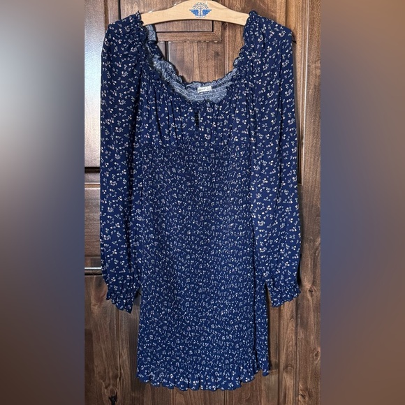 NEW without tags ⭐️ PinkBlush Sweetheart Dress - Picture 3 of 10